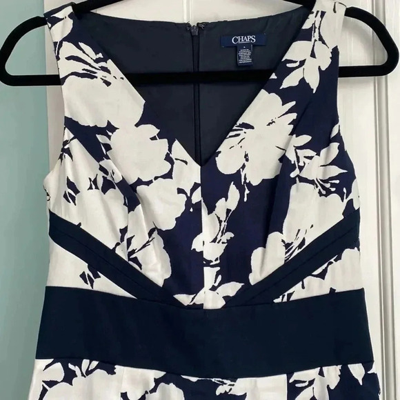 Chaps Floral Navy and White V-Neck Bodice Bust Fit & Flare Pleated Skirt Dress 4 - Picture 6 of 11